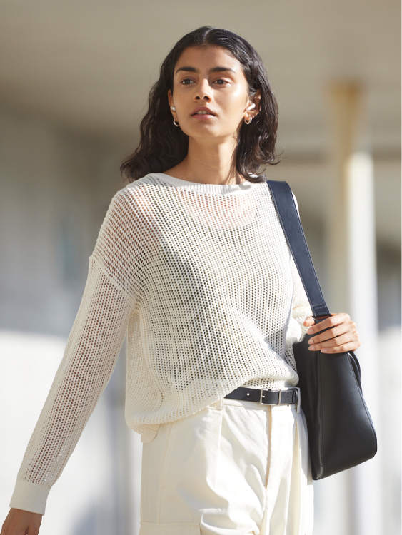 旬の、透け感ニットが 豊作。