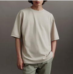 Tシャツに、新しいスタンダードを。