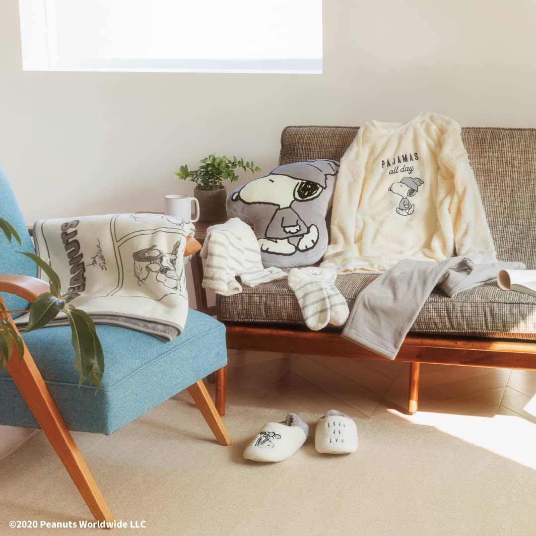 PEANUTS HOLIDAY COLLECTION