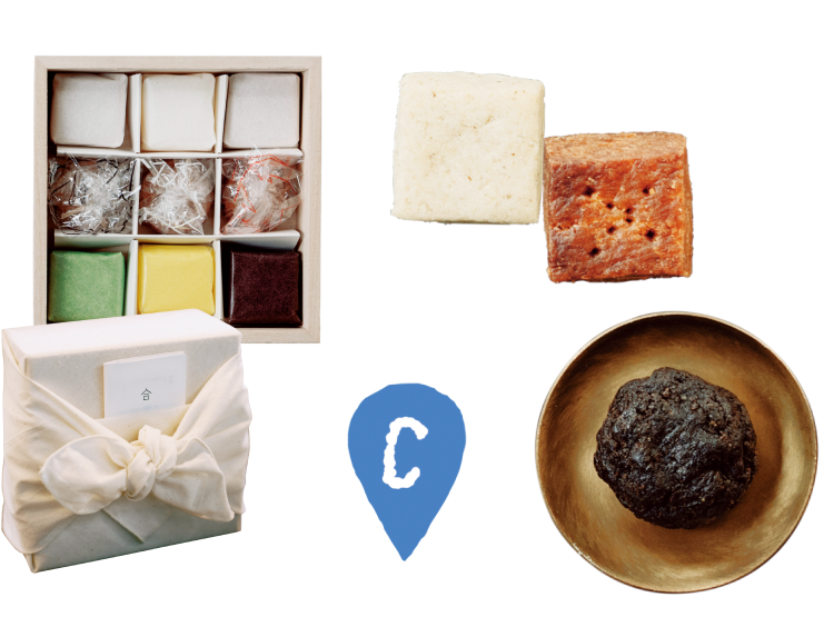 UNIQLO <br class="u-only-pc">and<br> Our Town